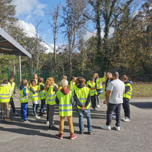 Debriefing dans la cour