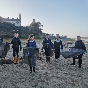 Les élèves, prêts pour la collecte