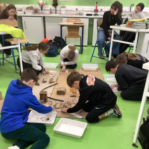 Les 5es trient les déchets